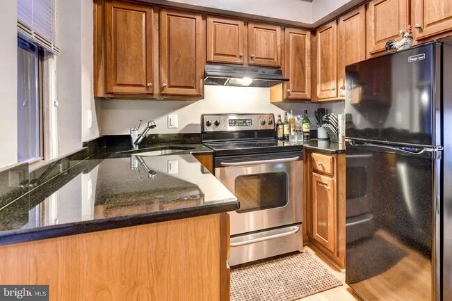 Photo - 1321 Fairmont St NW Apartment