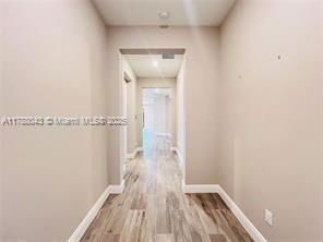 Foto del edificio - 12070 N Baypoint Cir