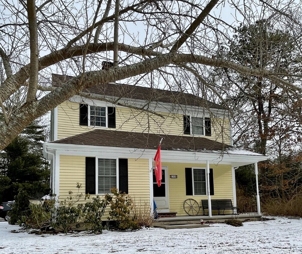 Primary Photo - 144 Richmond Townhouse Rd
