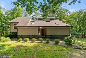 Building Photo - 39368 Longhill Ln