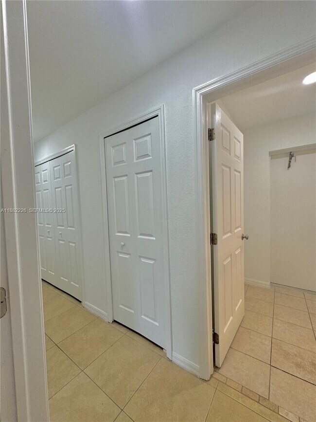 Foto del edificio - 813 Naples Ave S