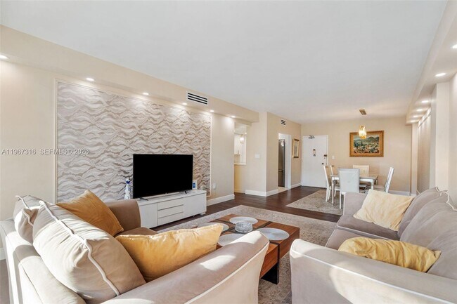 Foto del edificio - 1985 S Ocean Dr