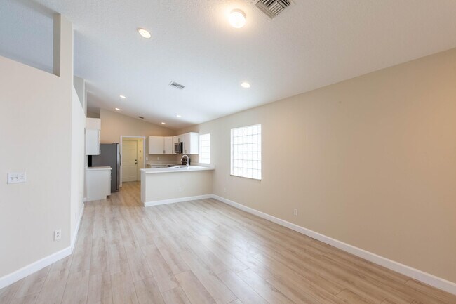 Foto del edificio - 1640 Oak Berry Cir