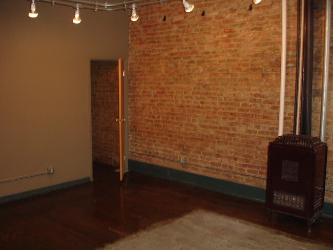 Building Photo - 1431 Walnut St