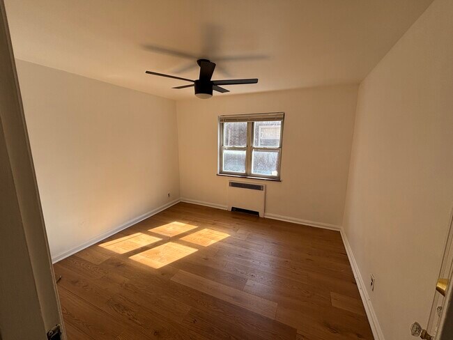 Foto del edificio - 4847 Paddock Rd