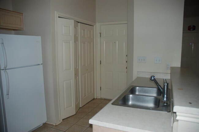Building Photo - 8700 Weiser Dr