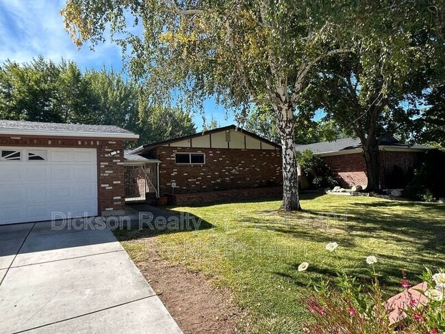 Building Photo - 1785 Sharon Way