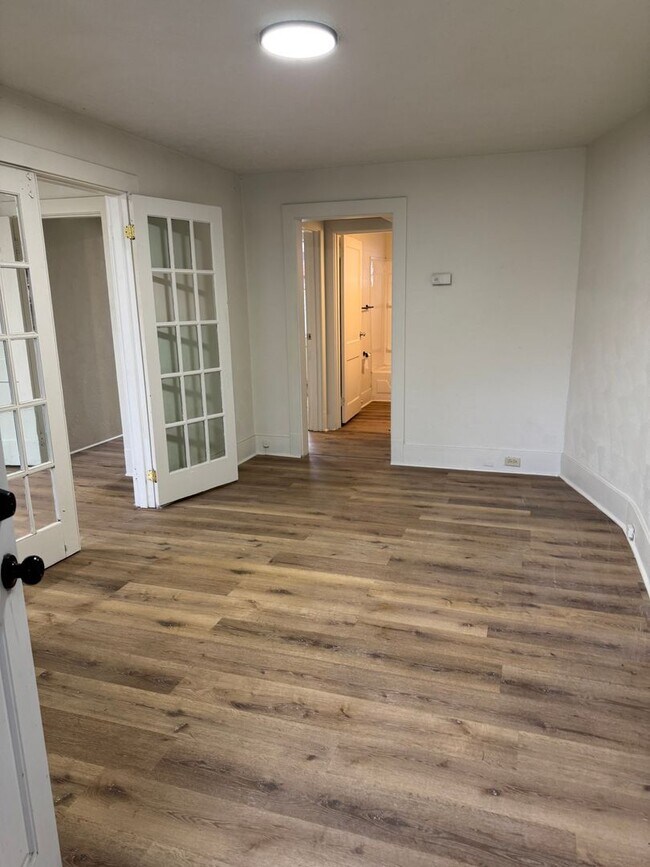 Photo - 325-327 2nd Street Apartment