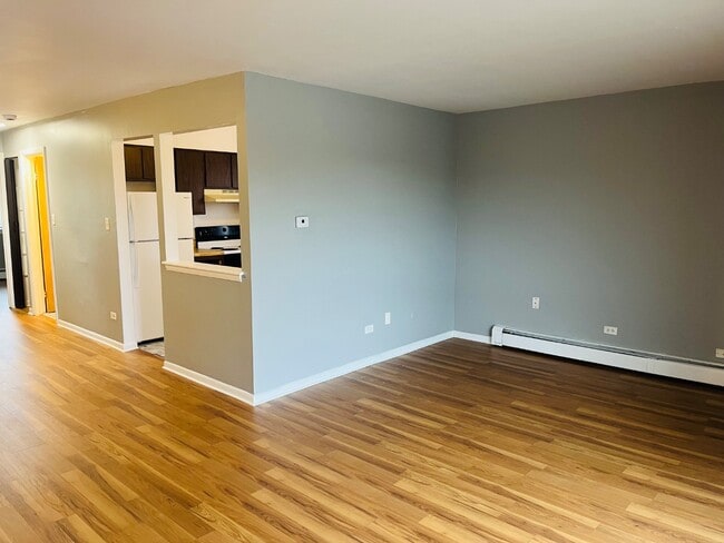 Building Photo - 4561 Heartland Dr