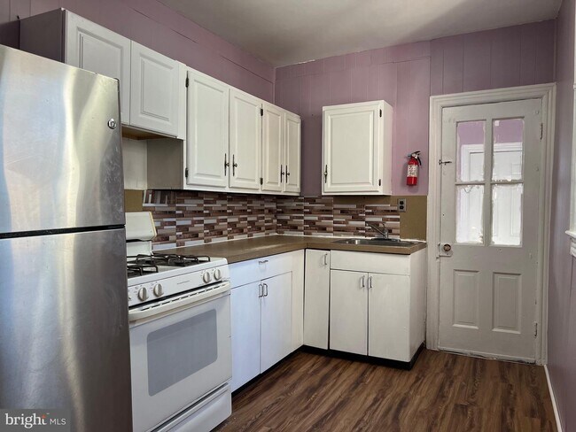 Foto del edificio - 645 Beatty St