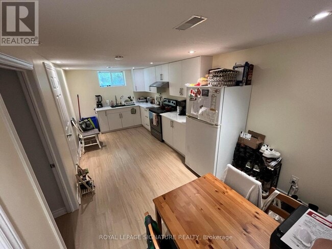 Building Photo - 86 Gardiner Dr