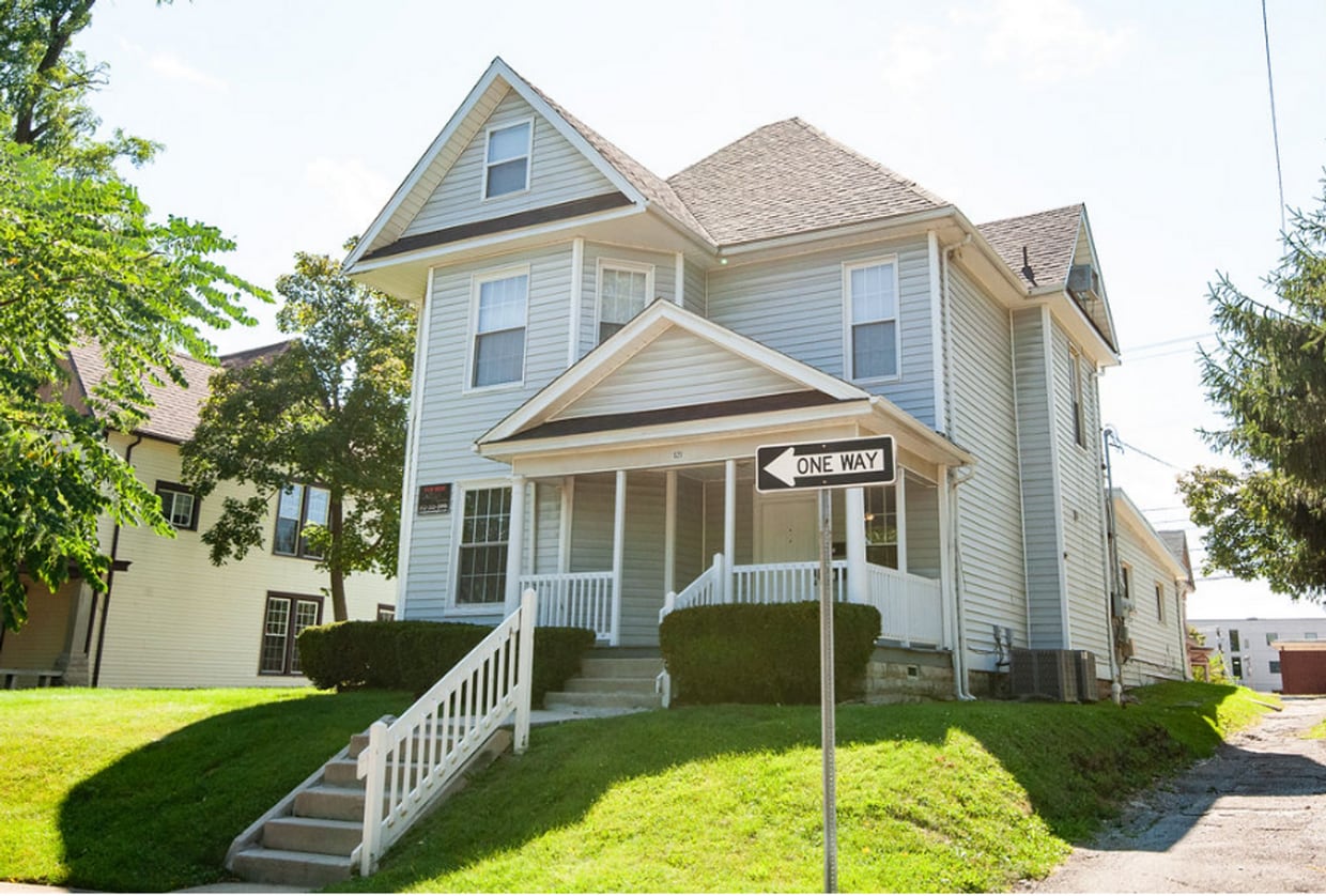 Primary Photo - 521 N Washington St