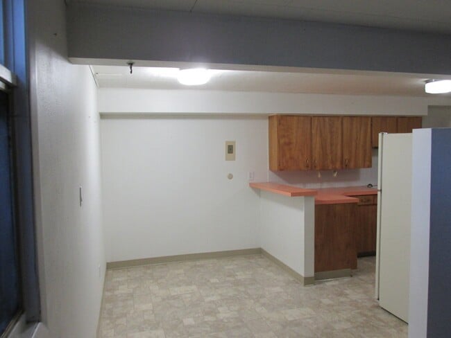 Building Photo - 1425 13th St S