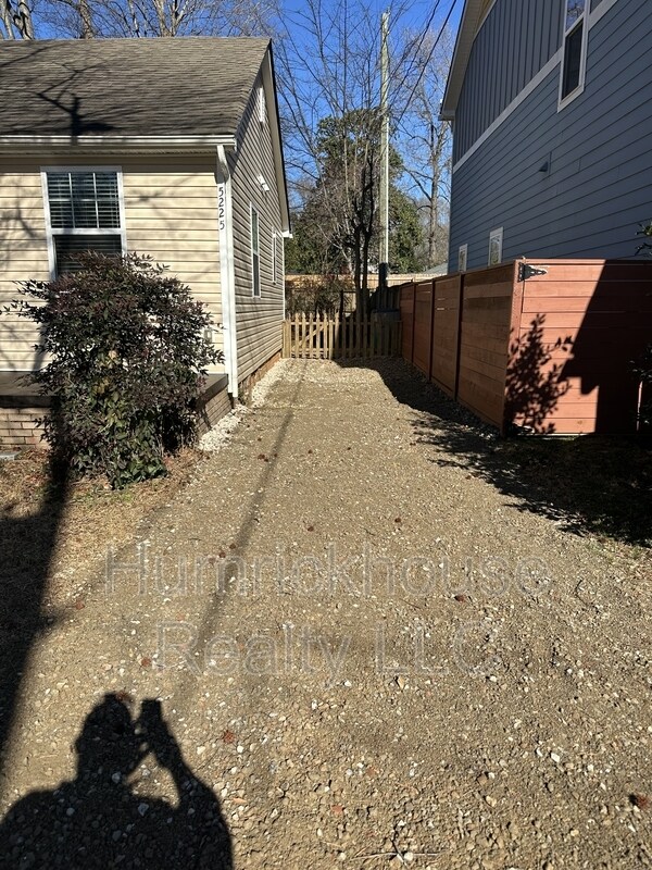 Photo - 5225 Valley Stream Rd Apartment