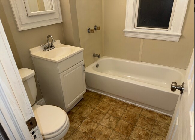Foto del edificio - 2058-2058 Wascana Ave