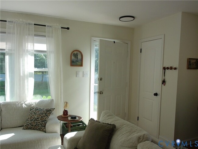 Building Photo - 3284 Chickahominy Rd