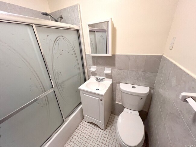 Foto del edificio - 223 Sunnyside Ave