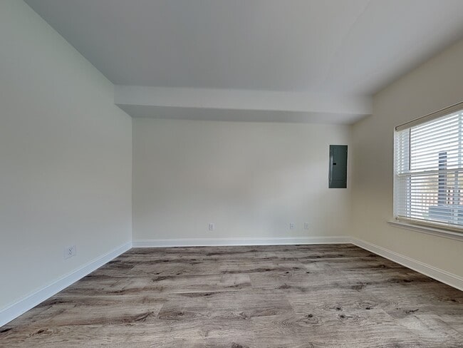 Building Photo - 2395 Eagle Creek Ct