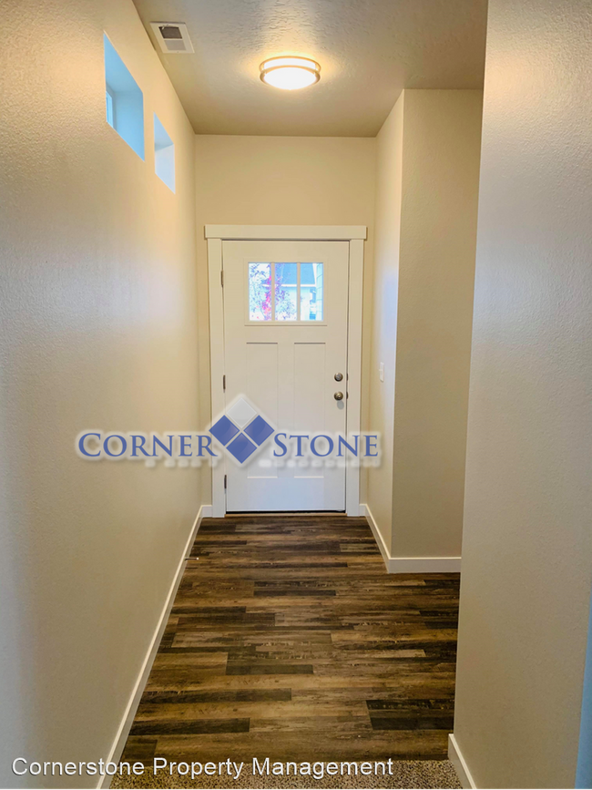 Foto del edificio - 3 br, 2.5 bath House - 3289 S Daybreak Ave