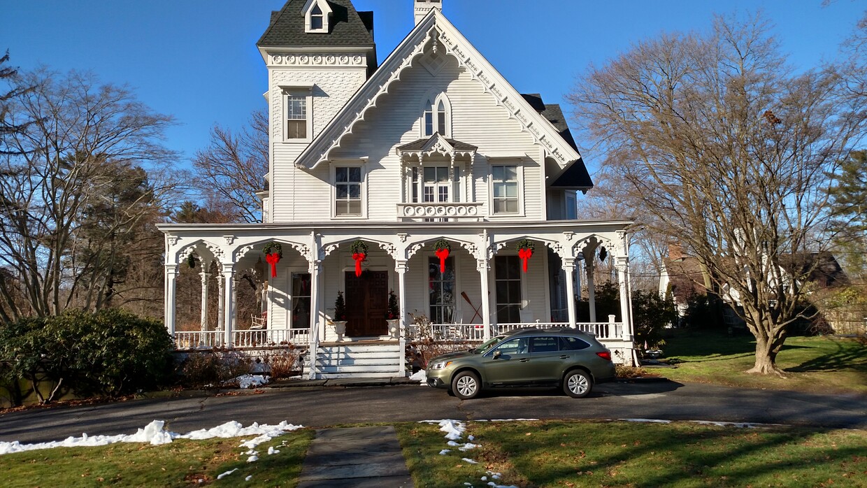 Southport Ct Apartments