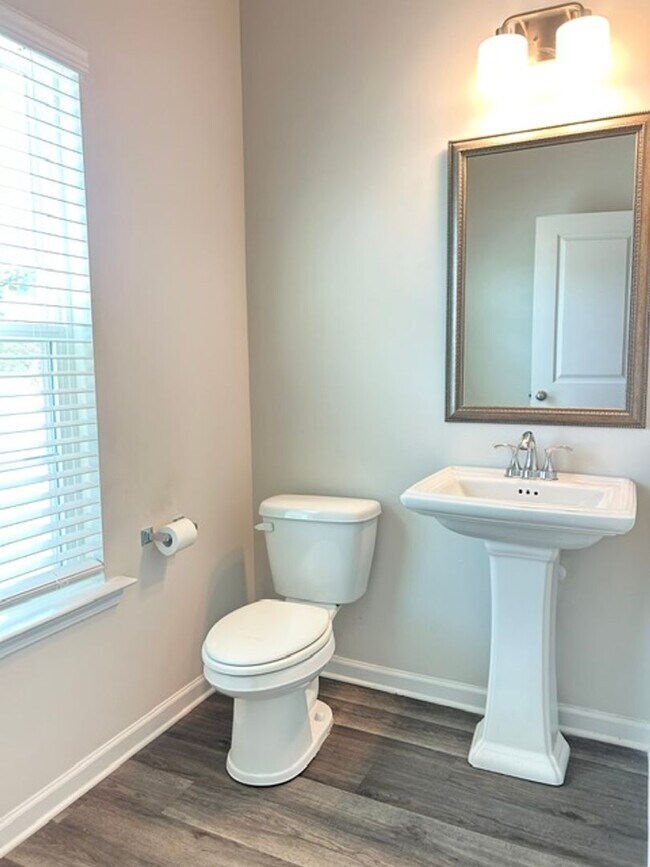 Foto del edificio - READY FOR YOU IN HARBISON GROVE