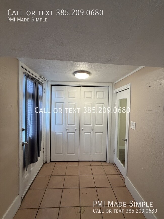 Foto del edificio - 1924 S Columbia Ln