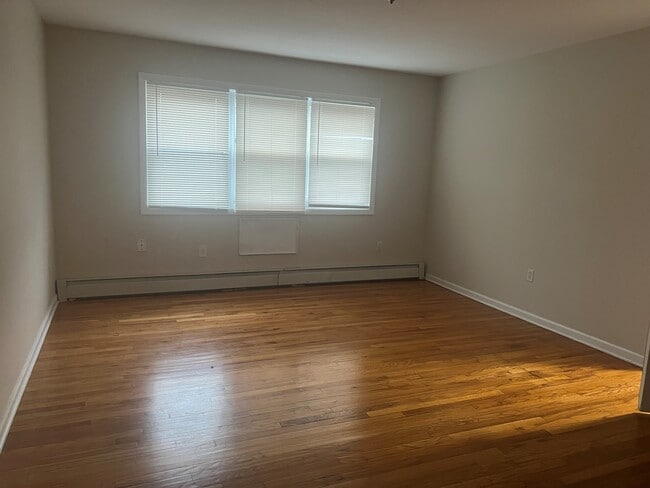 Living room - Warner Village Rental Community