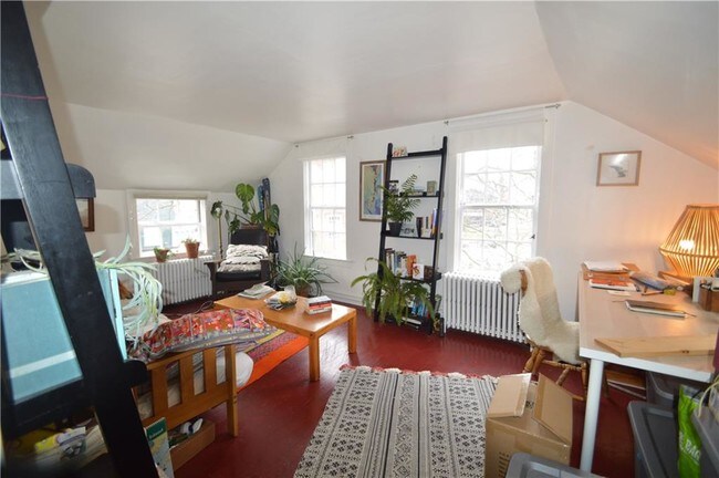 Building Photo - 4 Broadway AV, Unit#c C