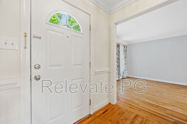 Foto del edificio - 10405 Flat Branch Dr