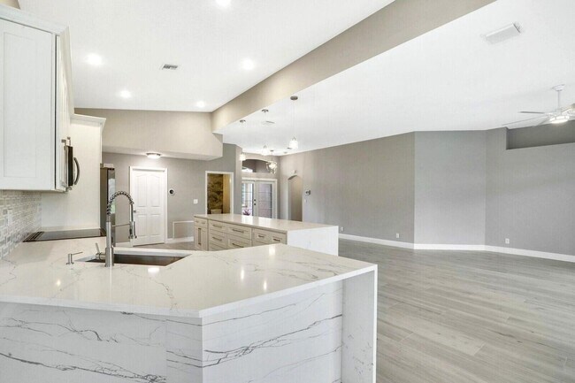 Photo - 2559 Egret Lake Dr House