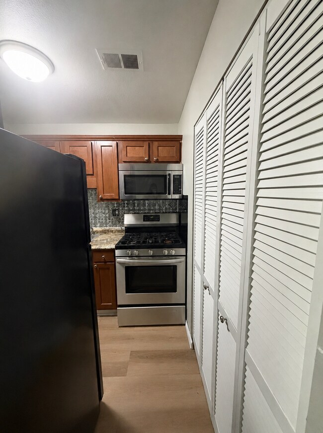 Building Photo - 8951 Brigadier Dr