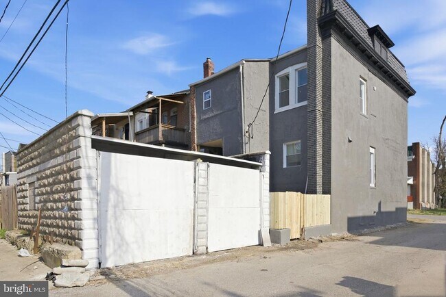 Foto del edificio - 2816 Rockrose Ave