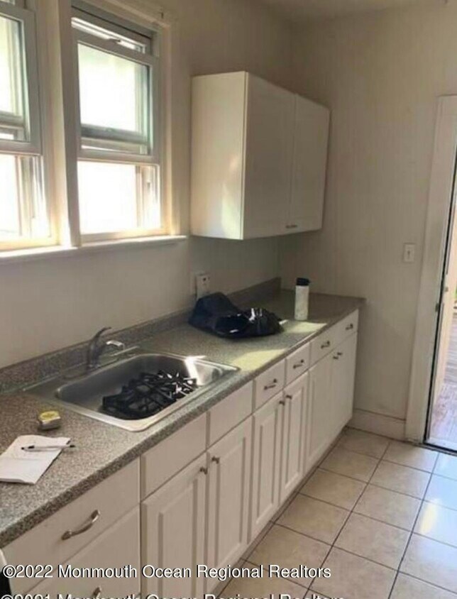 72 Broad St, Keyport, NJ 07735 House Rental in Keyport, NJ