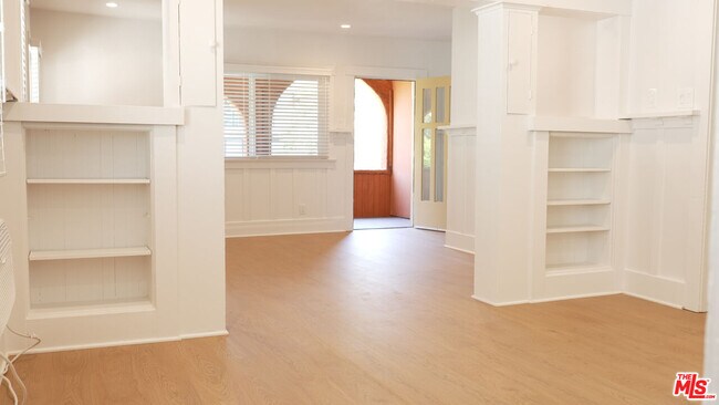 Foto del edificio - 843 N Coronado St