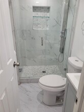 Building Photo - 291 SW 60th Ave