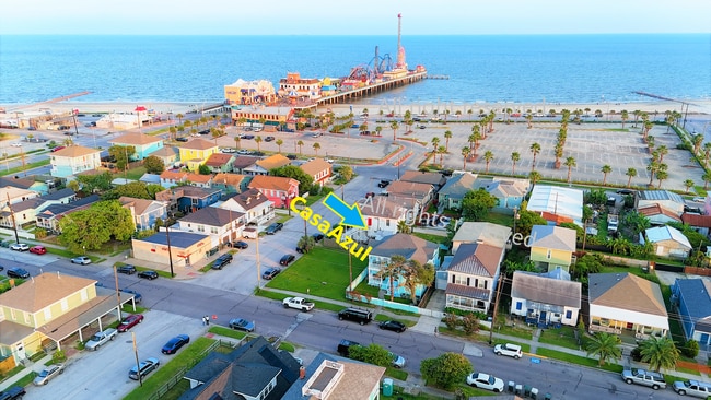 1 Block from beach - 2605 Avenue Q