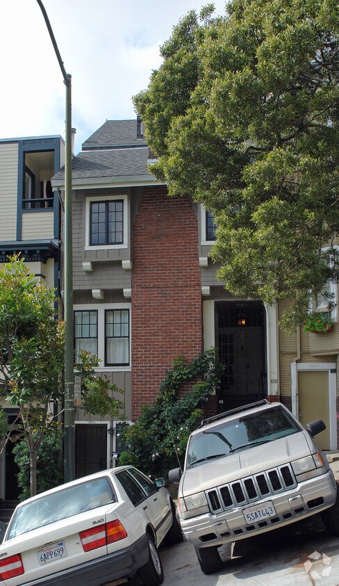 Primary Photo - 1037 Broadway