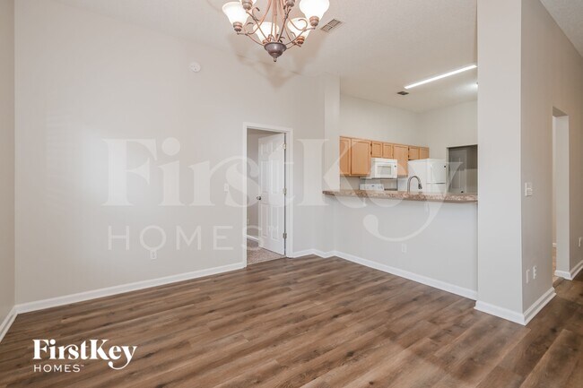 Foto del edificio - 11006 Beckley Pl
