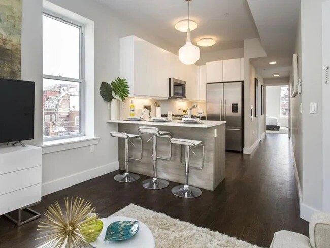 dining - 267 Baldwin Ave