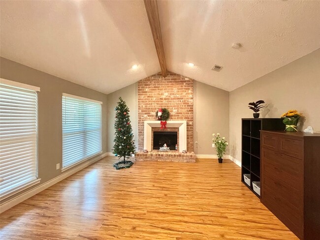 Building Photo - 3023 Sam Houston Dr
