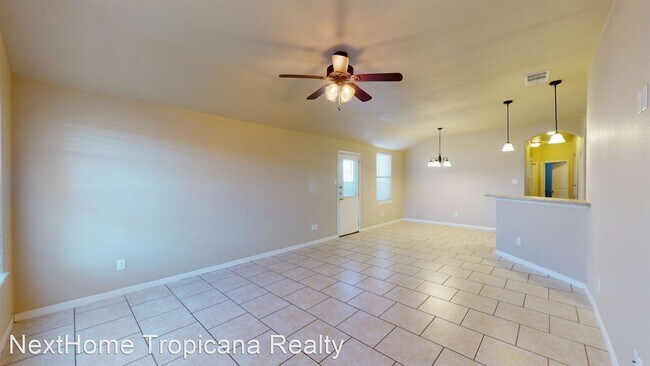Foto del edificio - 3 br, 2 bath House - 4611 Cambridge Dr #A