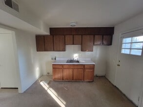 Building Photo - 2904 Ingleside Ave