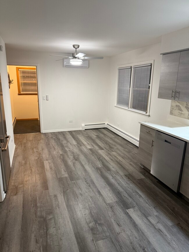 Foto del edificio - 5400 W Dakin St