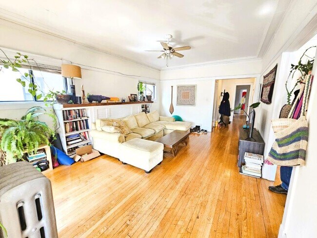 Foto del edificio - 1224 W Farwell Ave