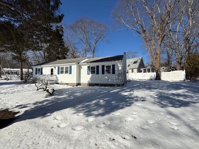 Building Photo - 2 Cochituate Rd