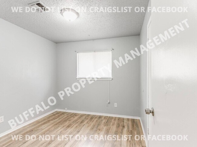Building Photo - 2909 SW 65th Pl