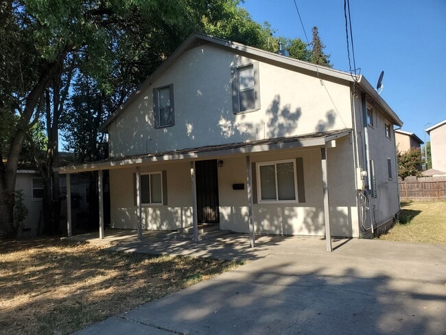 Foto del edificio - 430 Robinson Ave