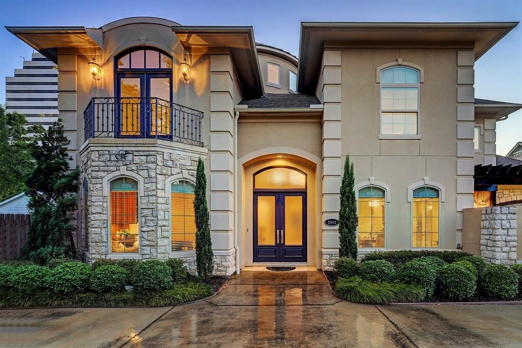 Foto principal - 2502 Chimney Rock Rd