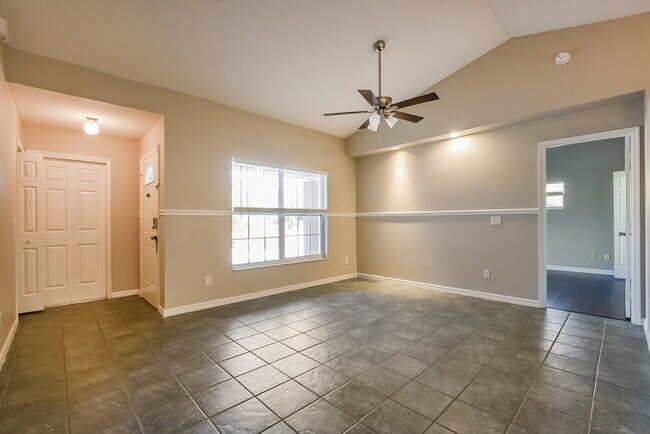 Building Photo - 10525 Reagans Run Dr