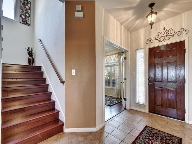 Building Photo - 9521 Bromsgrove Dr